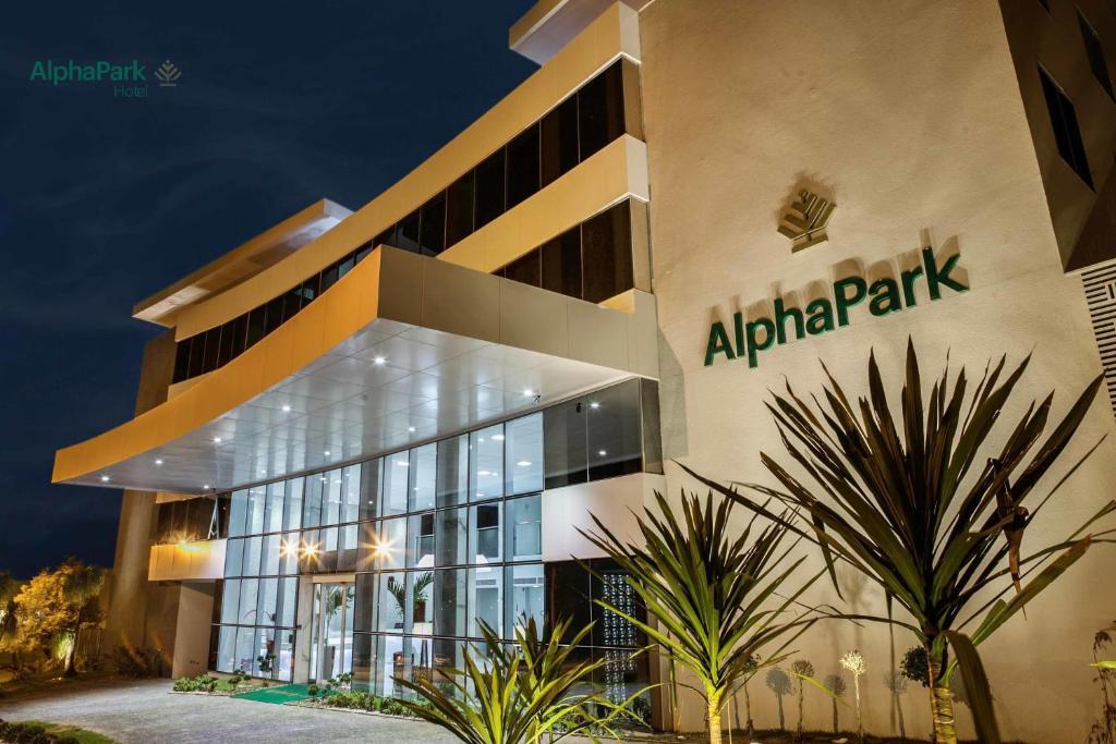 Alphapark Hotel Goiânia Eksteriør billede