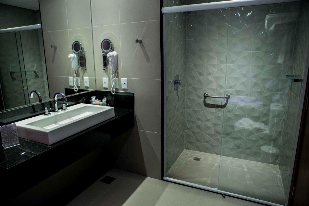 Alphapark Hotel Goiânia Eksteriør billede